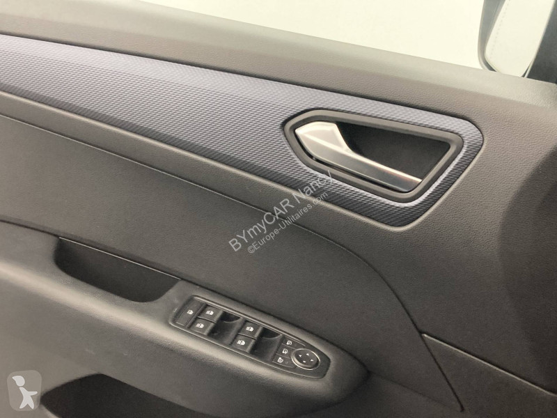 Autoutilitară Renault Arkana mild hybrid 140...