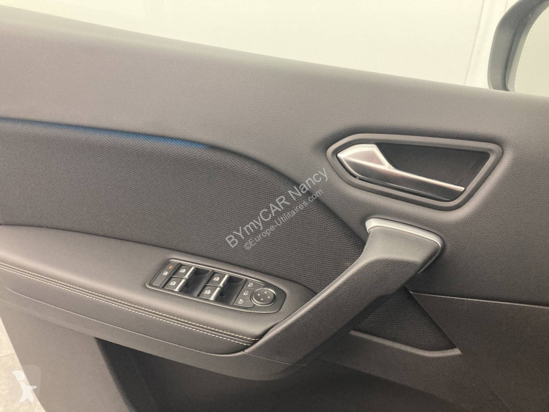 Varevogn Renault Symbioz E-Tech full hybrid 145