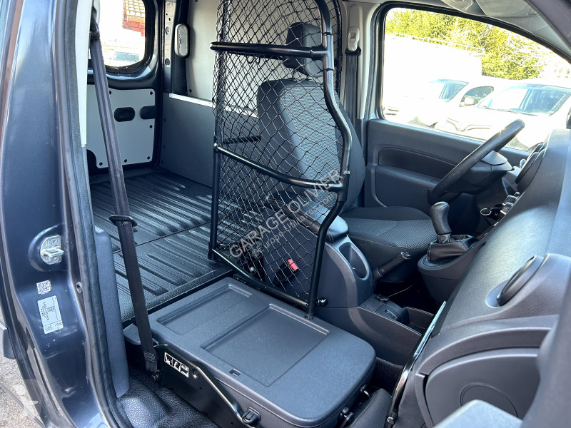 Véhicule utilitaire Mercedes Compact 109 1.5...