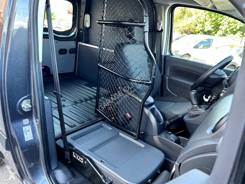 Véhicule utilitaire Mercedes Compact 109 1.5...