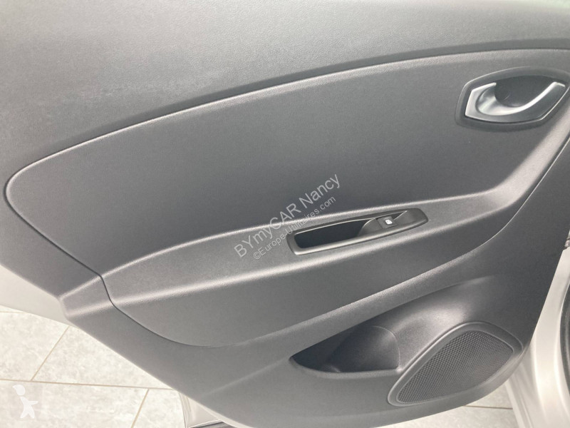 Veículo utilitário Renault Captur TCe 90 E6C