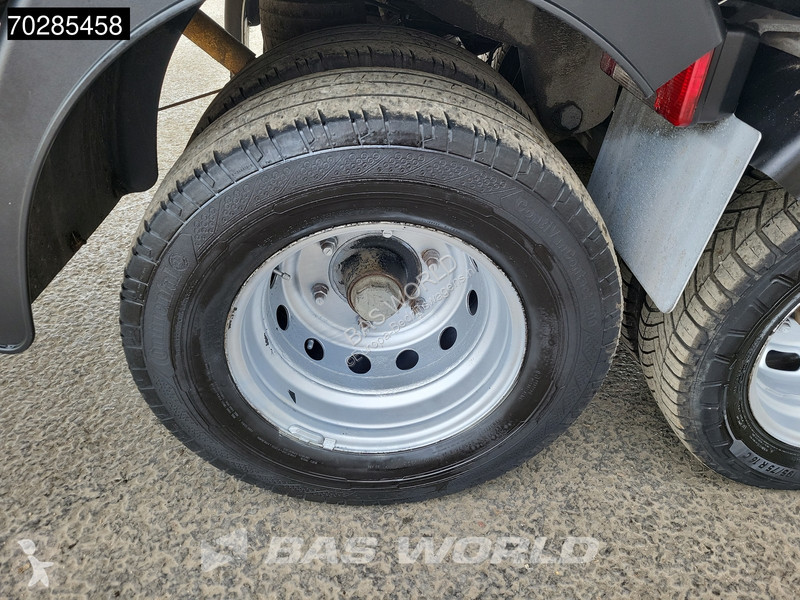 Véhicule utilitaire Iveco 40C15 BE Combi...