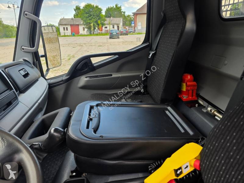 Véhicule utilitaire Mitsubishi Fuso