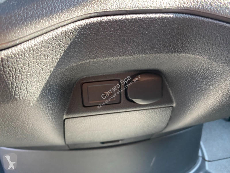 Autoutilitară Mercedes Furgone Traz. Post