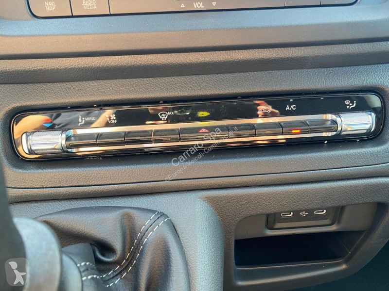 Autoutilitară Mercedes Furgone