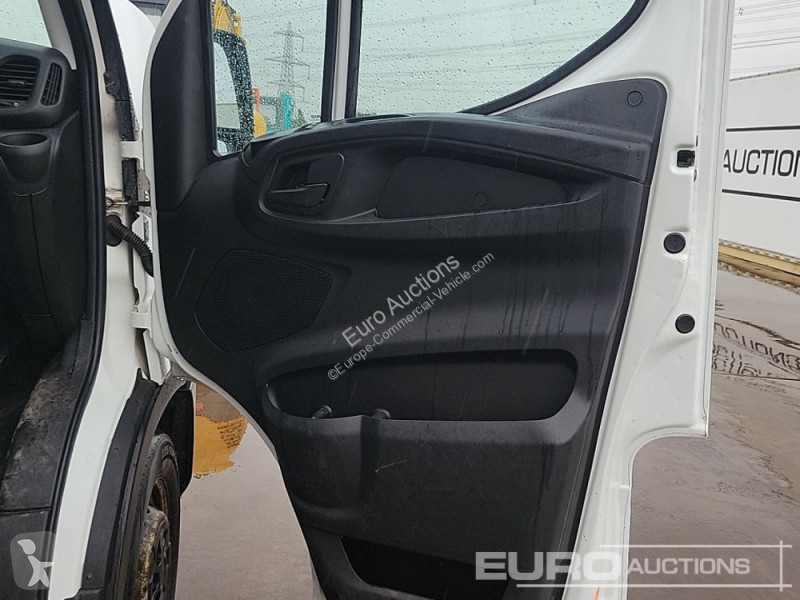 Furgoneta Iveco 35S11