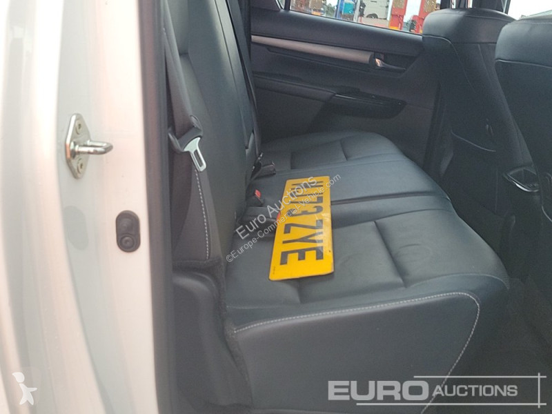 Furgoneta Toyota Hilux