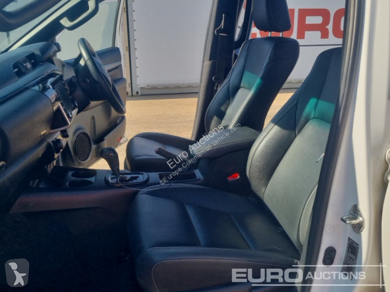 Furgoneta Toyota Hilux