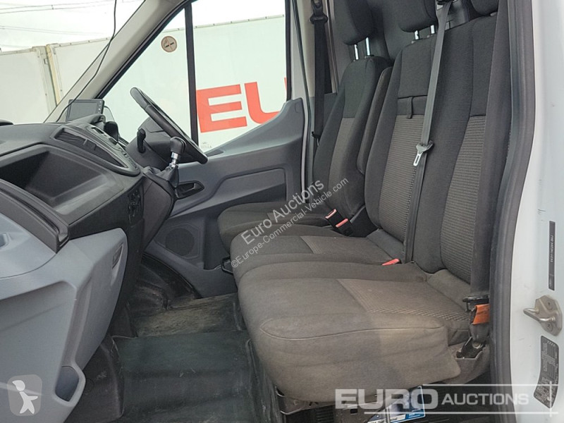 Véhicule utilitaire Ford 350