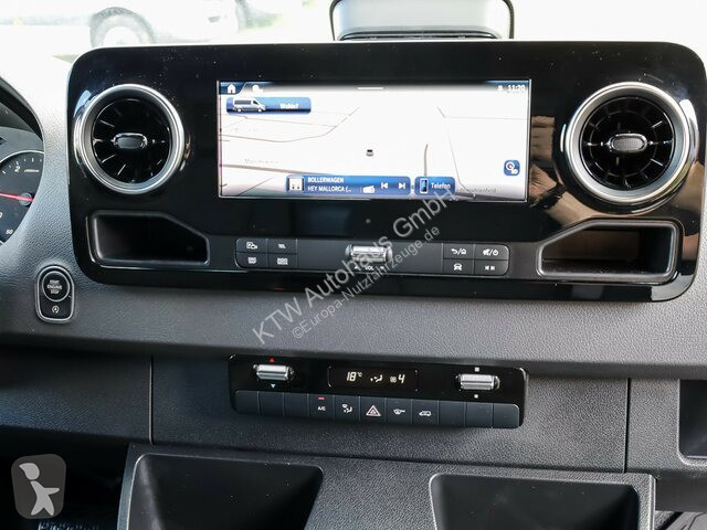 Véhicule utilitaire Mercedes 317...