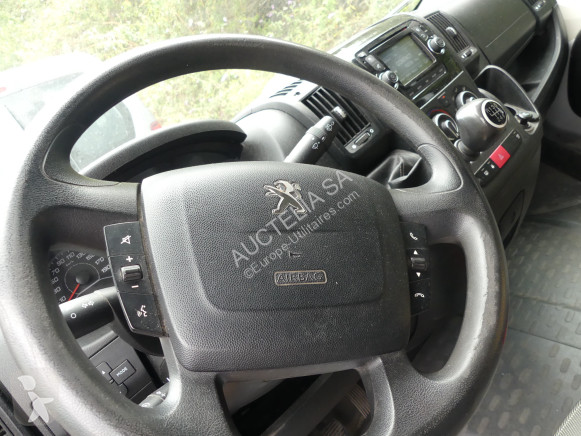 Véhicule utilitaire Peugeot