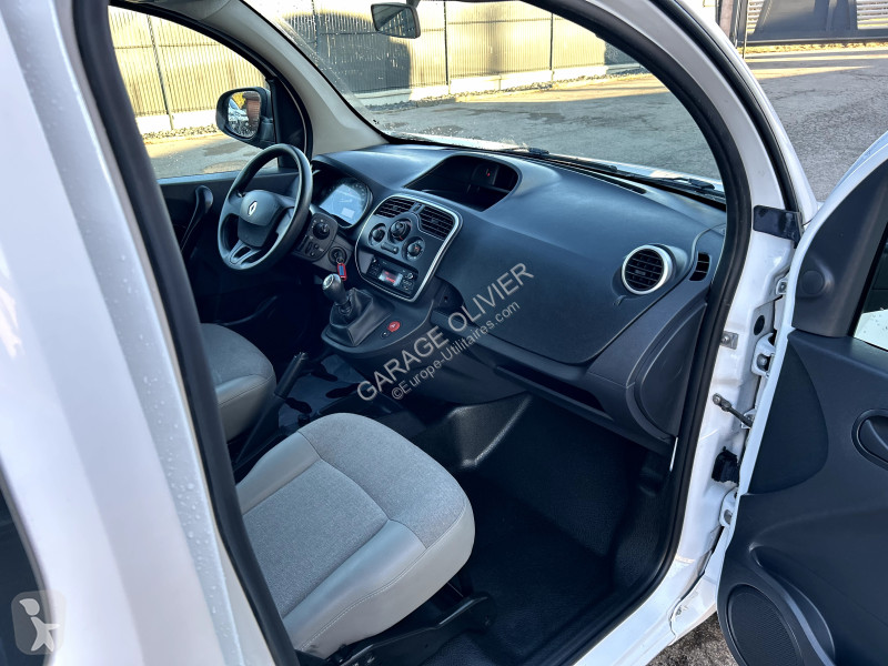 Véhicule utilitaire Renault Maxi Grand Volume...