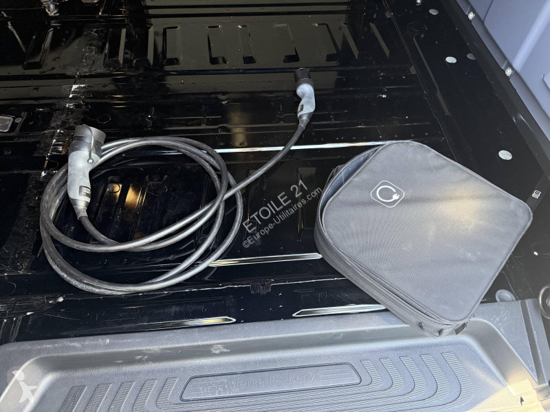 عربة نفعية Mercedes EVITO FOURGON 60 KWH LONG FWD