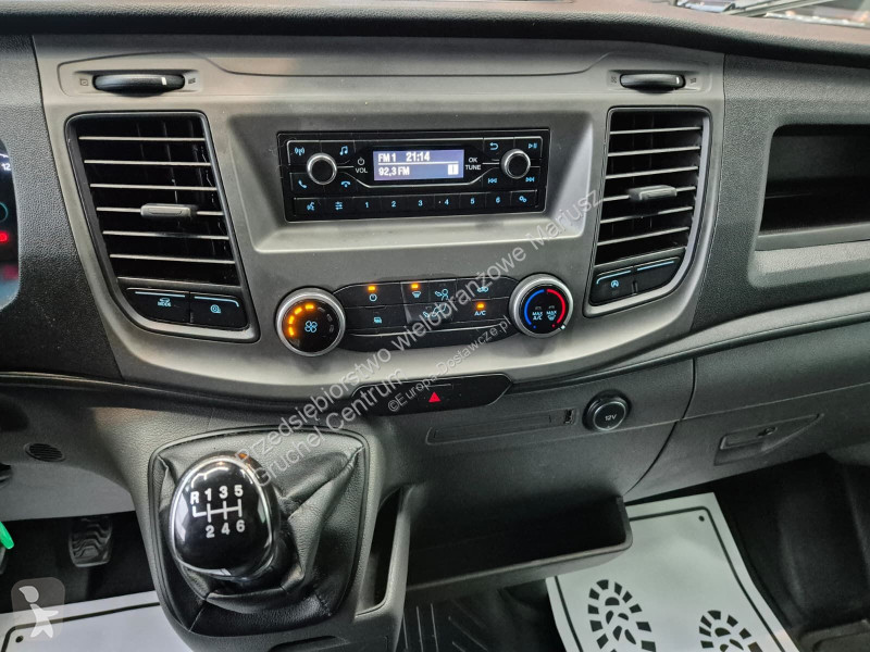 Лекотоварен автомобил Ford Transit 350 2.0 TDCi...