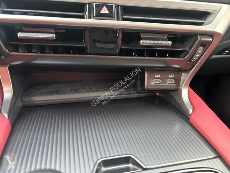 Samochód dostawczy Lexus 500H