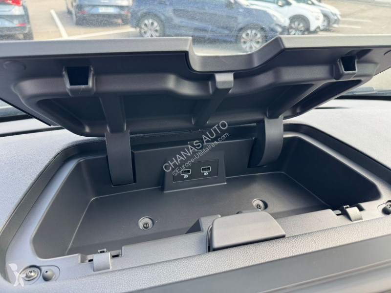 Véhicule utilitaire Renault L2H1 3T BLUE DCI...