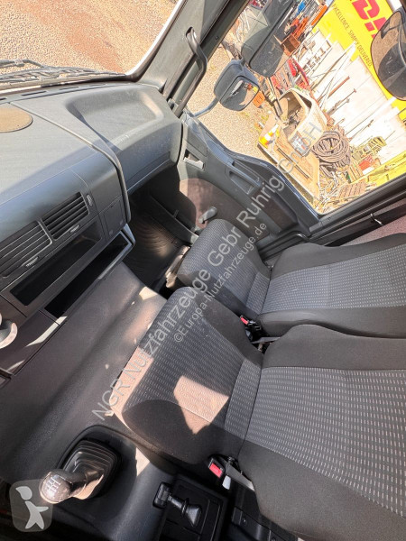 عربة نفعية MAN 8.220 4X2 Pritsche mit Kran...