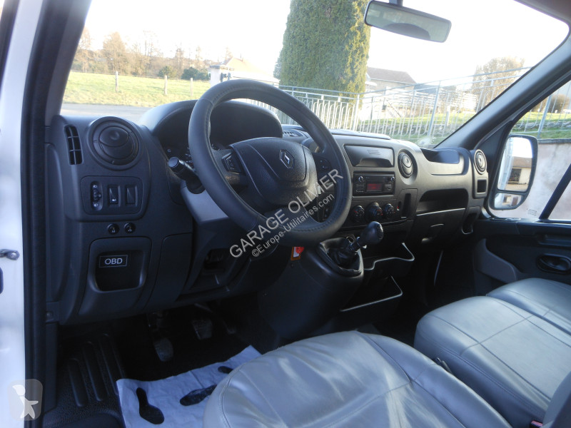 Véhicule utilitaire Renault Châssis Cabine...