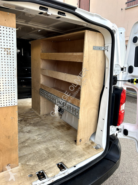 Véhicule utilitaire Citroën M Bluehdi 120...