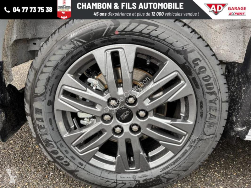 Véhicule utilitaire Ford FOURGON 320 L2H1 2.0...