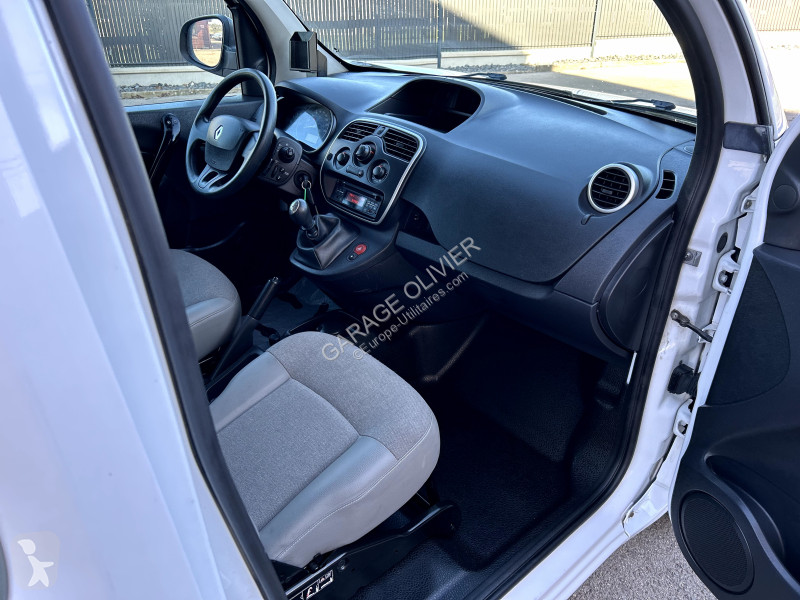 عربة نفعية Renault Maxi Grand Volume 1.5 Blue...