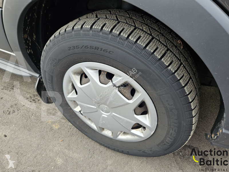 Коммерческий автомобиль Ford