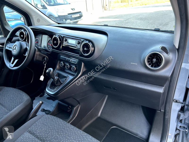 Véhicule utilitaire Mercedes Long 110 1.5 CDI...