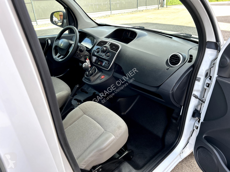 Véhicule utilitaire Renault Maxi Grand Volume...