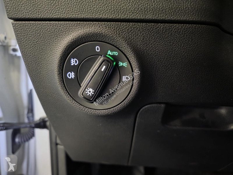 Samochód dostawczy Skoda KAROQ 2.0 TDI SCR -...
