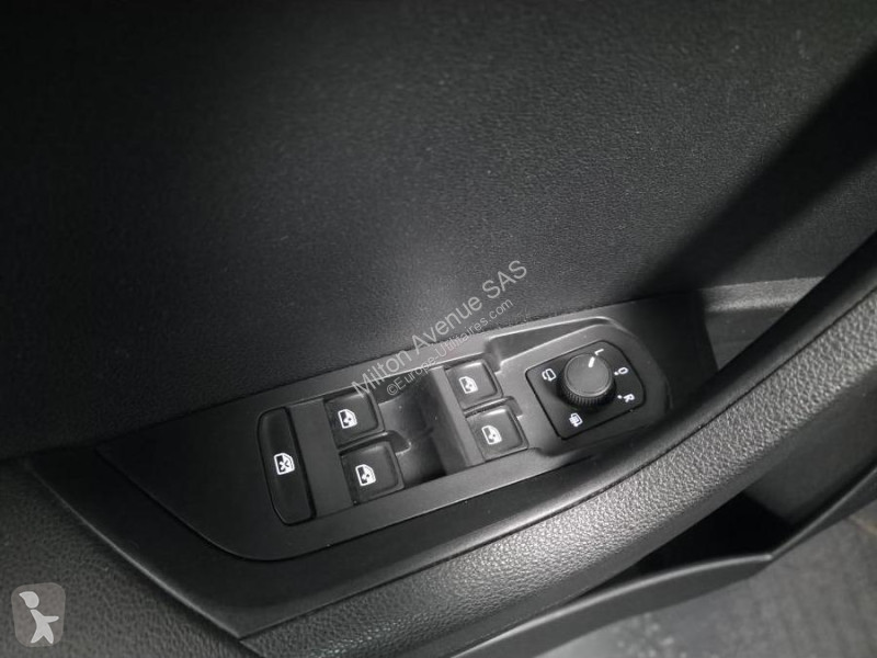 Samochód dostawczy Skoda KAROQ 2.0 TDI SCR -...