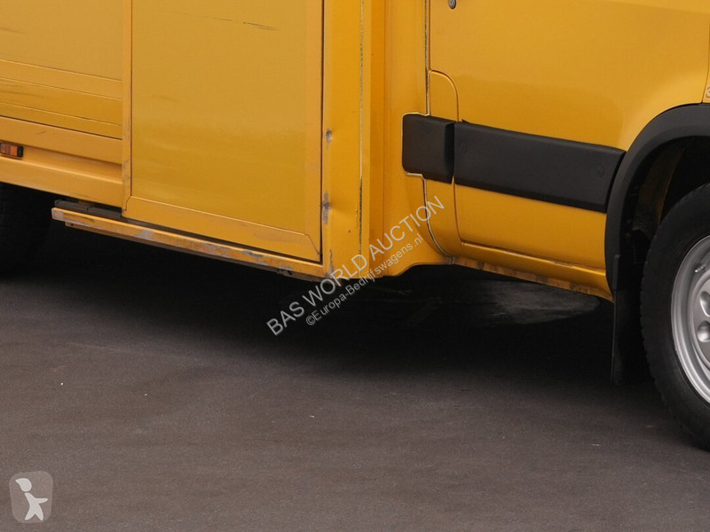 Véhicule utilitaire Iveco 35S11