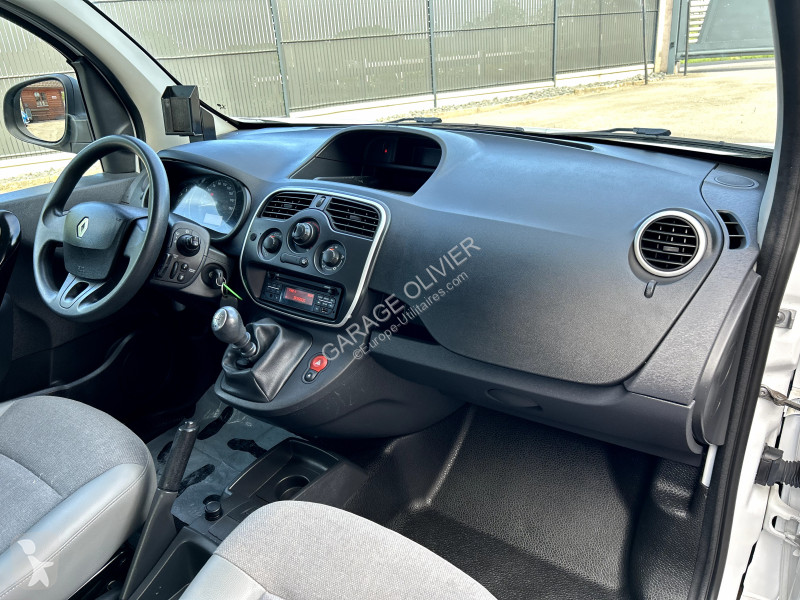 Лекотоварен автомобил Renault Maxi Grand Volume...