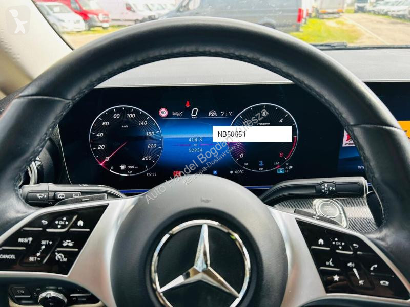 Samochód dostawczy Mercedes V300