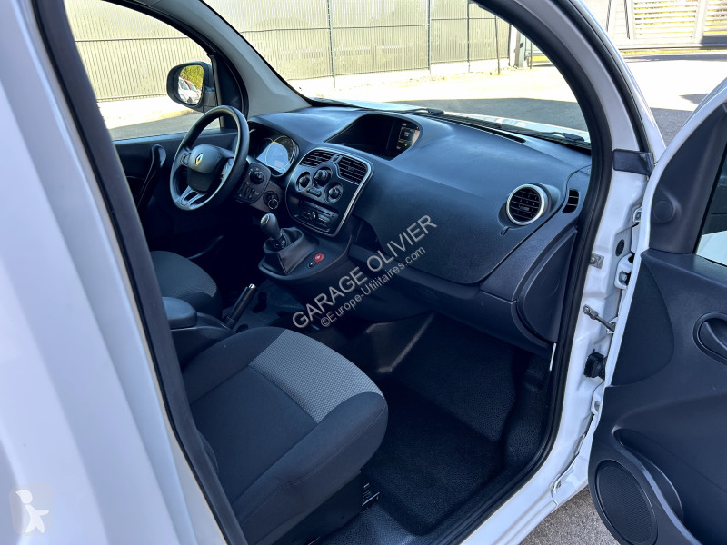 Véhicule utilitaire Renault Maxi Grand Volume...