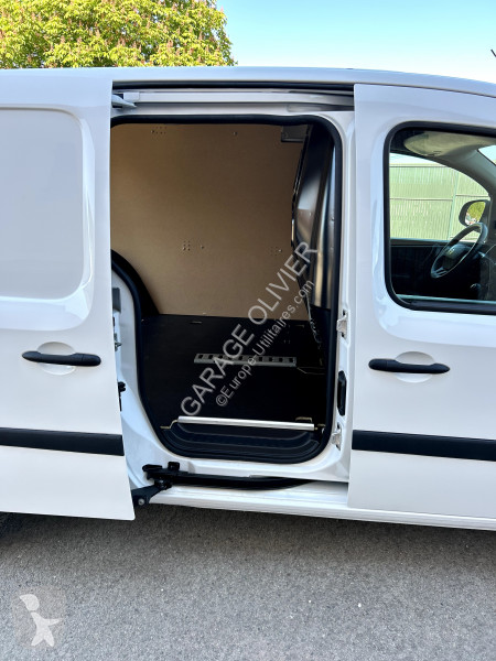 Véhicule utilitaire Renault Maxi Grand Volume...