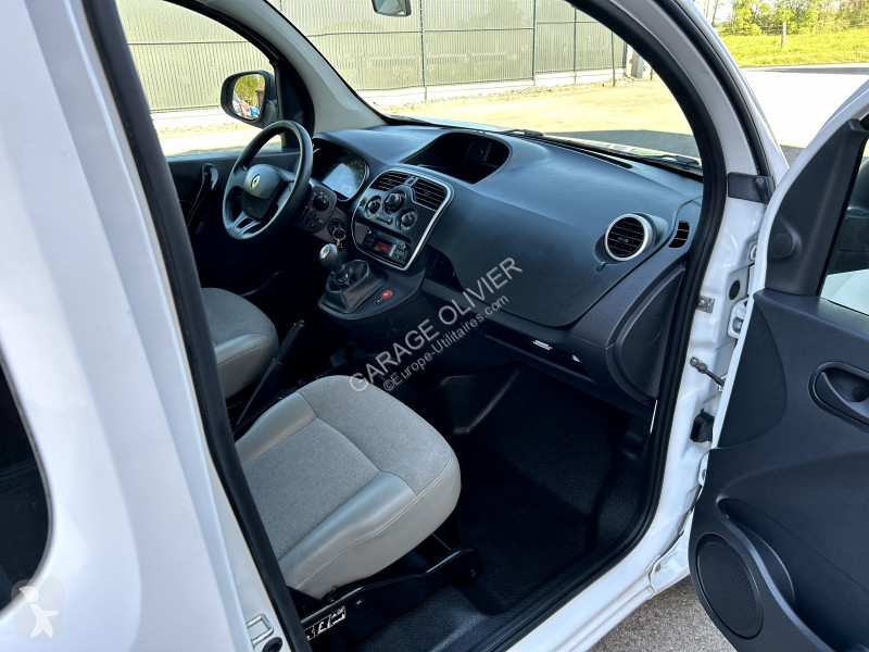 Véhicule utilitaire Renault Maxi Grand Volume...
