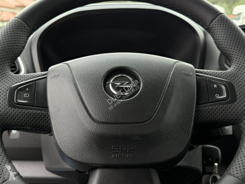 Лекотоварен автомобил Opel