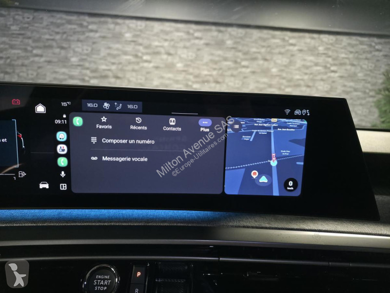 عربة نفعية Peugeot 5008 1.2i Hybrid -136 - BV...