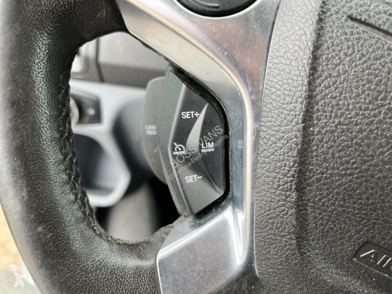 Véhicule utilitaire Ford 2.0 TDCI 130PK L2H2...