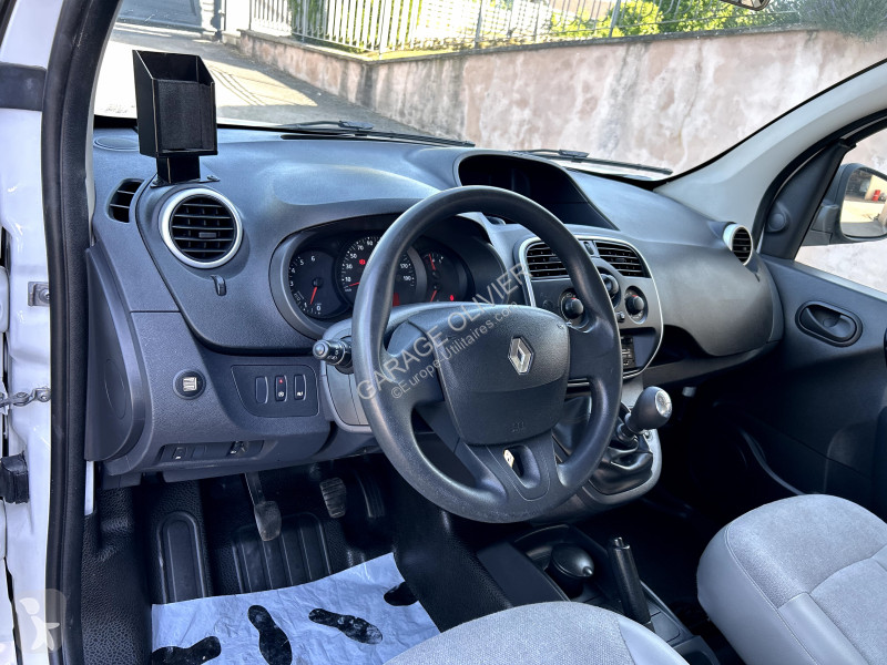 Véhicule utilitaire Renault Maxi Grand Volume...