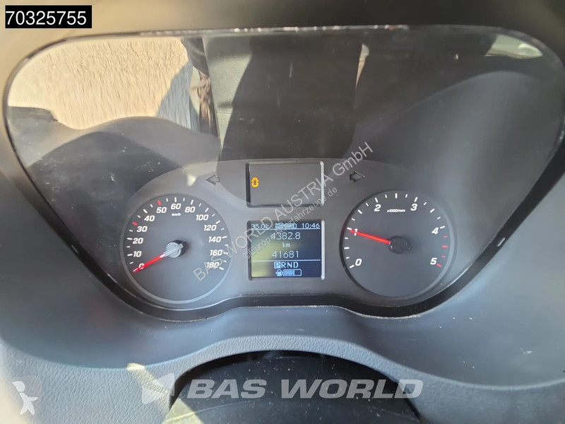 Mercedes 215 CDI Automatik 150PS L2H2 Klima...