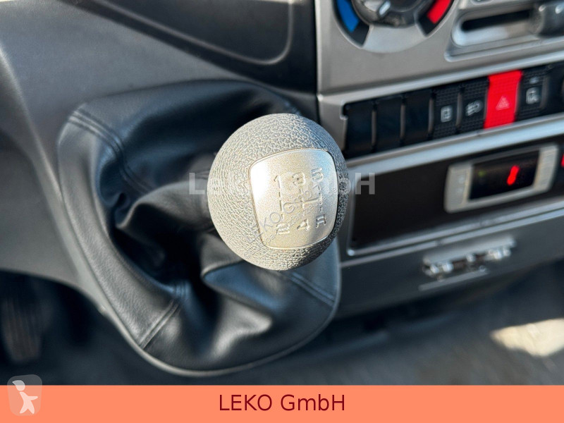 Samochód dostawczy Iveco 35C13 Mit Relec Froid...