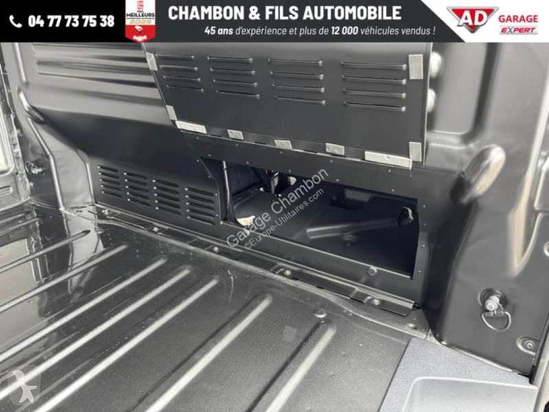 Nyttofordon Ford FOURGON 320 L2H1 2.0 ECOBLUE...