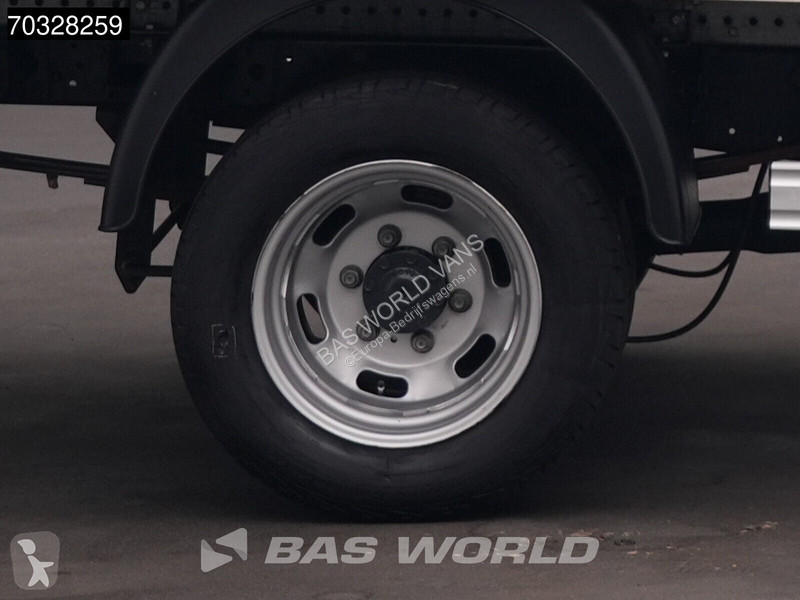 Лекотоварен автомобил Iveco 35C16 3.0L Laadklep...