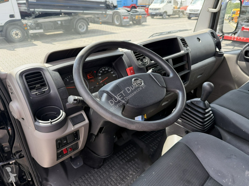 Furgoneta Nissan