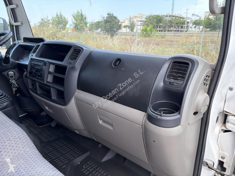 Samochód dostawczy Nissan 35.13