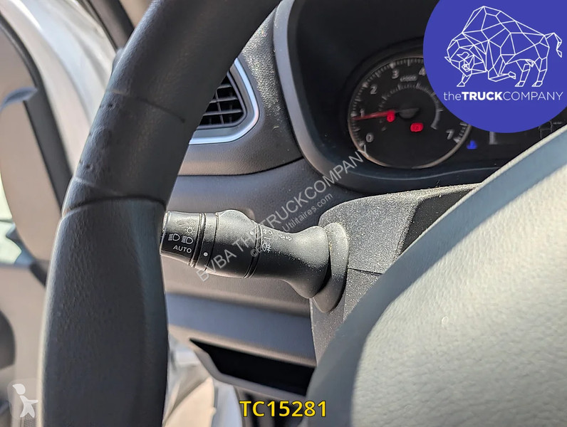 عربة نفعية Renault 2.2 DCI KOFFER MET LIFT