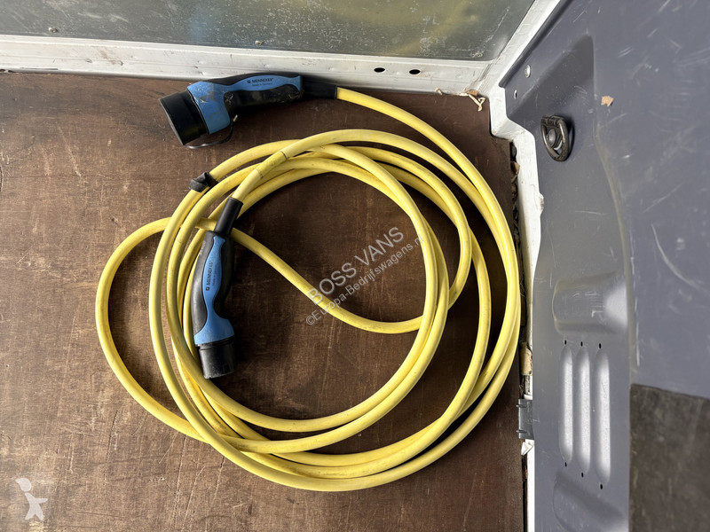 Furgoneta Mercedes 312 55kWh L2H2 Elektrisch...