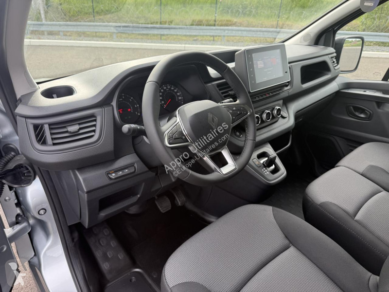 Véhicule utilitaire Renault TRAFIC 3T0 L1H1...