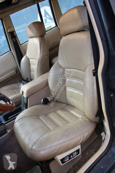 عربة نفعية Jeep Limited